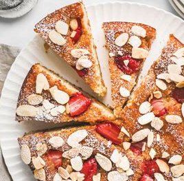 Strawberry Love Cake 8"